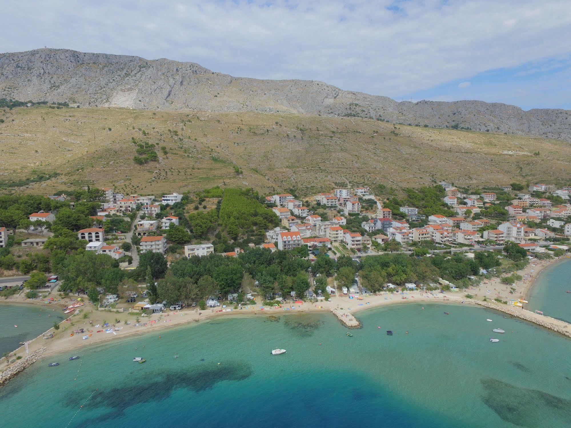 Hotel Pansion Begic à Omiš Extérieur photo