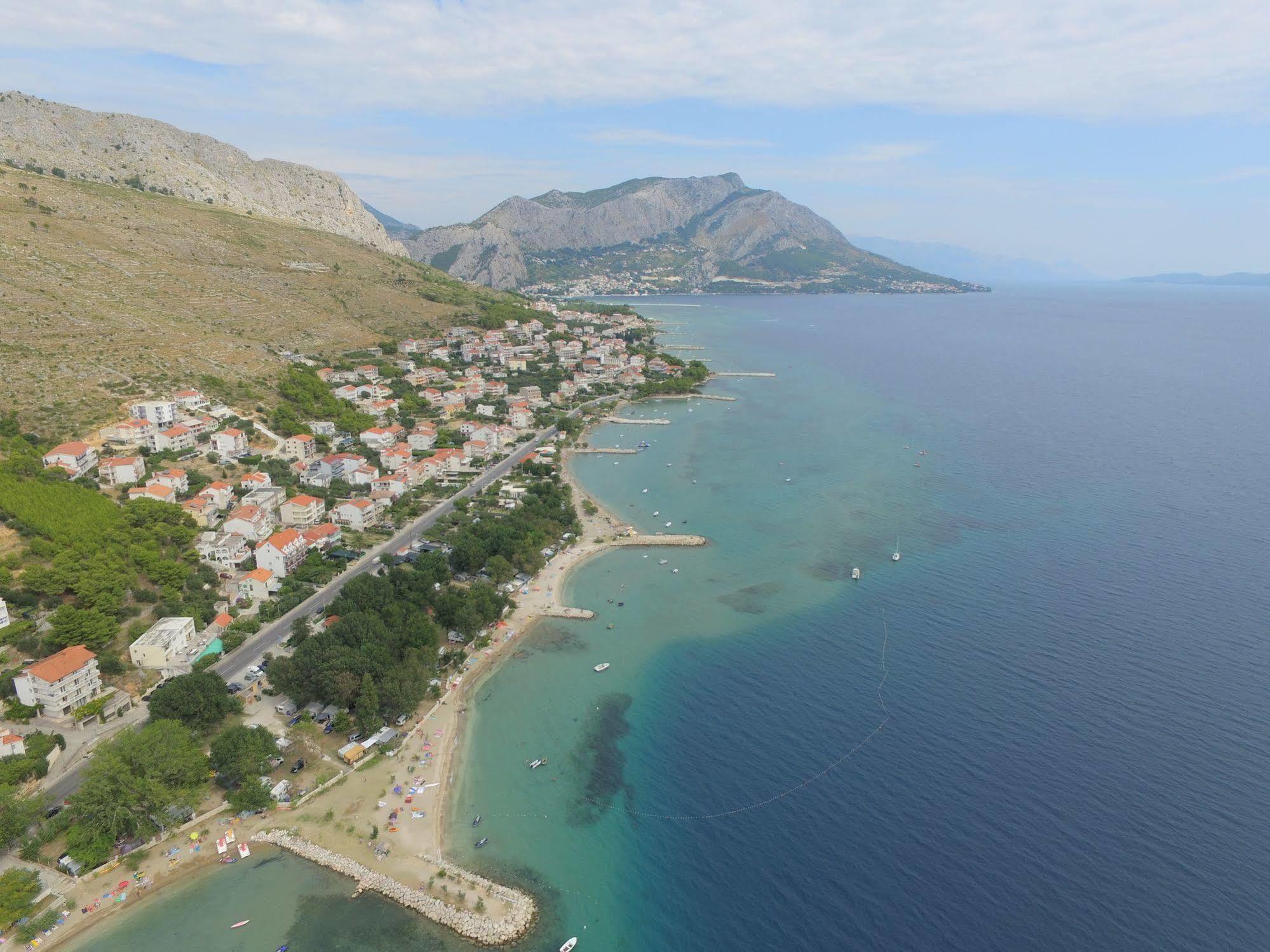 Hotel Pansion Begic à Omiš Extérieur photo